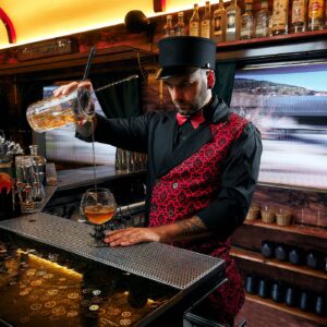Barman Voyager Cocktail Bar
