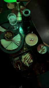 tapas tren Voyager Cocktail Bar